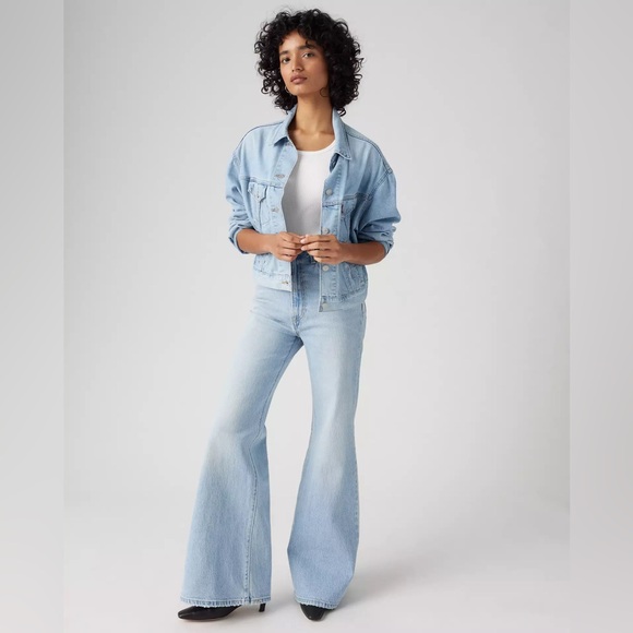 Levi's Denim - Levi’s Ribcage Bell Jeans Size 30 High Rise Light Wash Flare Wide Leg 30x32